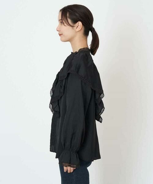 a.v.v / アー・ヴェ・ヴェ シャツ・ブラウス | レースフリルショルダーサテンブラウス | 詳細14