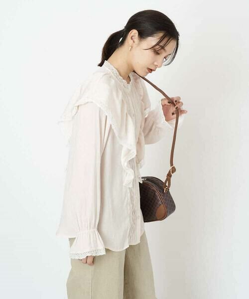 a.v.v / アー・ヴェ・ヴェ シャツ・ブラウス | レースフリルショルダーサテンブラウス | 詳細5