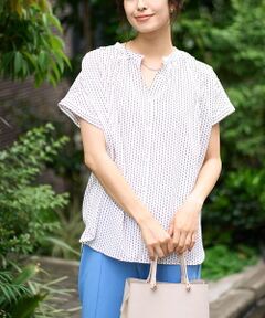 a.v.v / アー・ヴェ・ヴェ シャツ・ブラウス | プリントギャザーブラウス