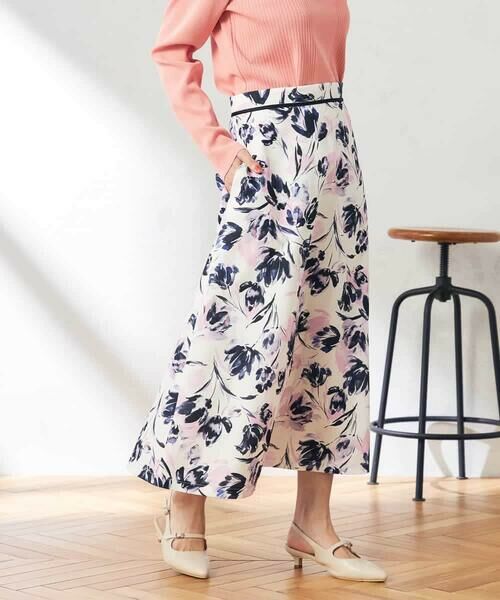 a.v.v / アー・ヴェ・ヴェ ロング・マキシ丈スカート | 花柄ブッチャースカート | 詳細1