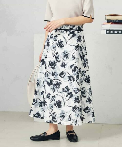 a.v.v / アー・ヴェ・ヴェ ロング・マキシ丈スカート | 花柄ブッチャースカート | 詳細13