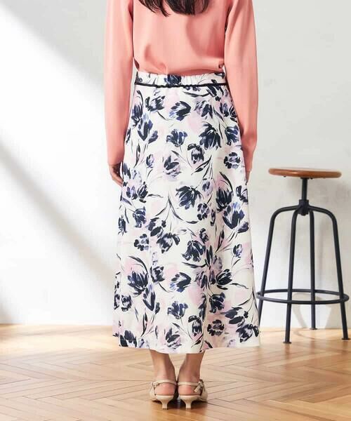 a.v.v / アー・ヴェ・ヴェ ロング・マキシ丈スカート | 花柄ブッチャースカート | 詳細19