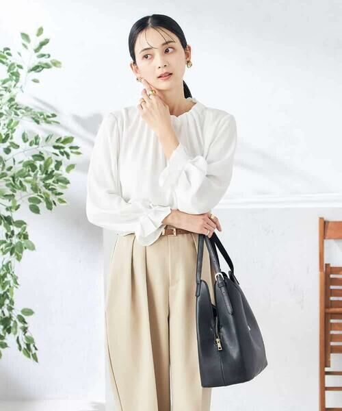 a.v.v / アー・ヴェ・ヴェ シャツ・ブラウス | タックネックブラウス | 詳細10