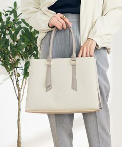 a.v.v / アー・ヴェ・ヴェ トートバッグ | 三層A4トートバッグ