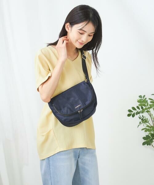 a.v.v / アー・ヴェ・ヴェ メッセンジャーバッグ・ウエストポーチ | ナイロンボディバッグ | 詳細1