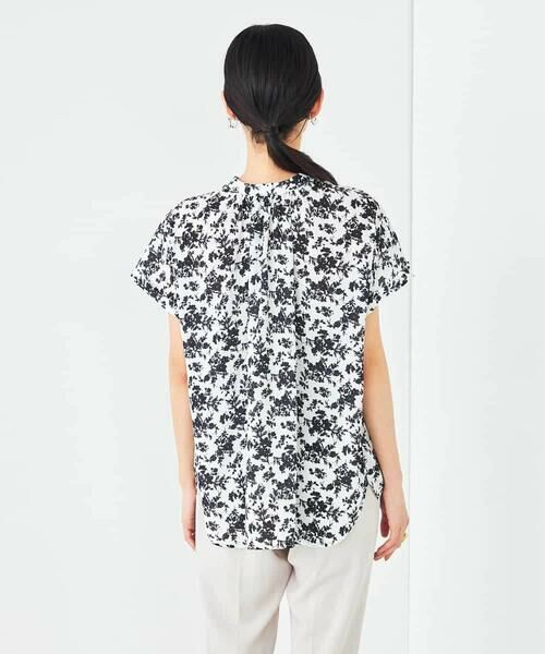 a.v.v / アー・ヴェ・ヴェ シャツ・ブラウス | 花柄ギャザーブラウス | 詳細15