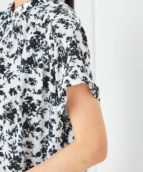 a.v.v / アー・ヴェ・ヴェ シャツ・ブラウス | 花柄ギャザーブラウス | 詳細17