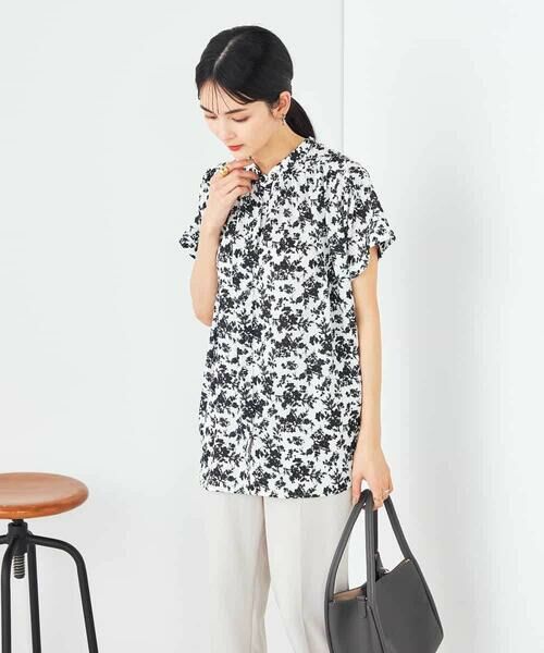 a.v.v / アー・ヴェ・ヴェ シャツ・ブラウス | 花柄ギャザーブラウス | 詳細3