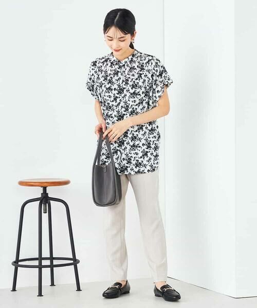 a.v.v / アー・ヴェ・ヴェ シャツ・ブラウス | 花柄ギャザーブラウス | 詳細5