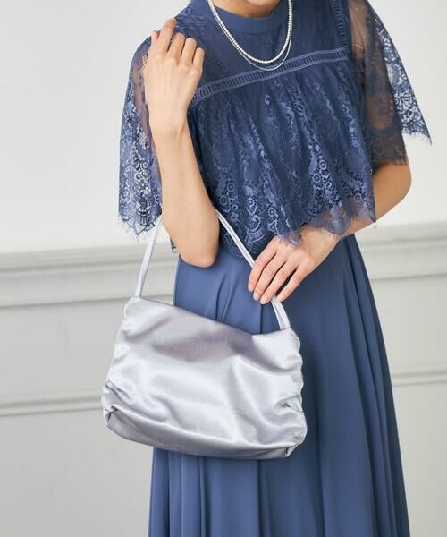 a.v.v / アー・ヴェ・ヴェ その他小物 | サテンギャザーバッグ | 詳細1