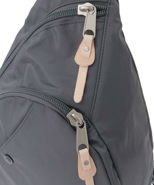 a.v.v / アー・ヴェ・ヴェ メッセンジャーバッグ・ウエストポーチ | 【大容量】ワンショルダーバッグ | 詳細17