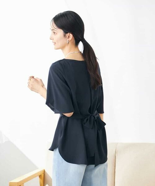 a.v.v / アー・ヴェ・ヴェ シャツ・ブラウス | 【接触冷感/UVカット/洗える】バックタック美ラクるブラウス | 詳細2
