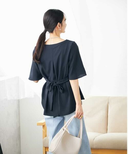 a.v.v / アー・ヴェ・ヴェ シャツ・ブラウス | 【接触冷感/UVカット/洗える】バックタック美ラクるブラウス | 詳細3