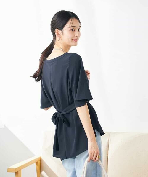 a.v.v / アー・ヴェ・ヴェ シャツ・ブラウス | 【接触冷感/UVカット/洗える】バックタック美ラクるブラウス | 詳細4