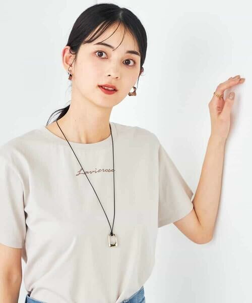 a.v.v / アー・ヴェ・ヴェ カットソー | 【コットン100%】コンパクト刺繍ロゴTシャツ | 詳細4