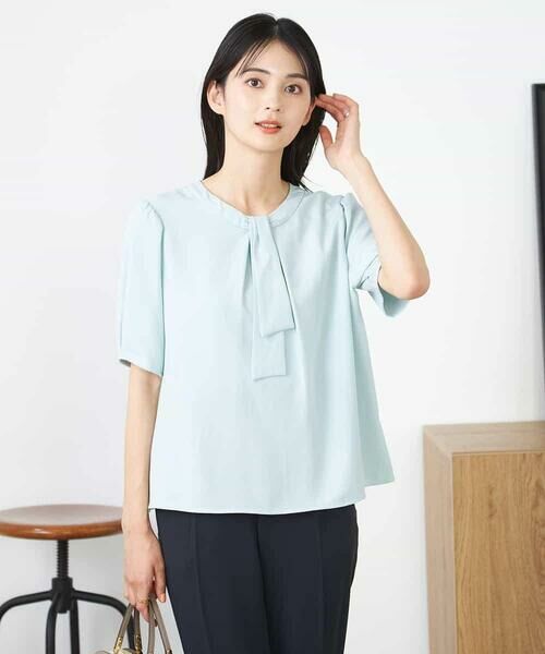 a.v.v / アー・ヴェ・ヴェ シャツ・ブラウス | チャーム付きボウタイブラウス | 詳細1