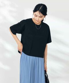 a.v.v / アー・ヴェ・ヴェ カットソー | エンボスロゴクロップドTシャツ