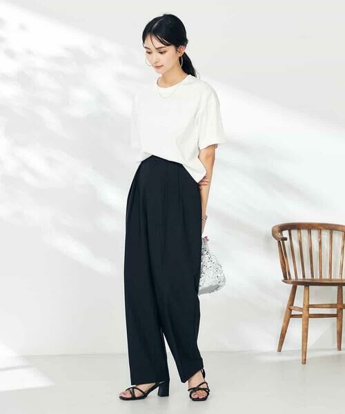 a.v.v / アー・ヴェ・ヴェ カットソー | エンボスロゴクロップドTシャツ | 詳細17