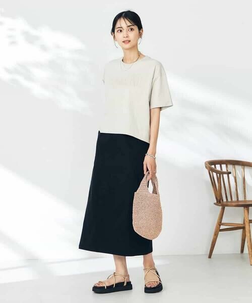 a.v.v / アー・ヴェ・ヴェ カットソー | エンボスロゴクロップドTシャツ | 詳細3