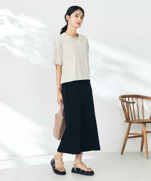 a.v.v / アー・ヴェ・ヴェ カットソー | エンボスロゴクロップドTシャツ | 詳細5