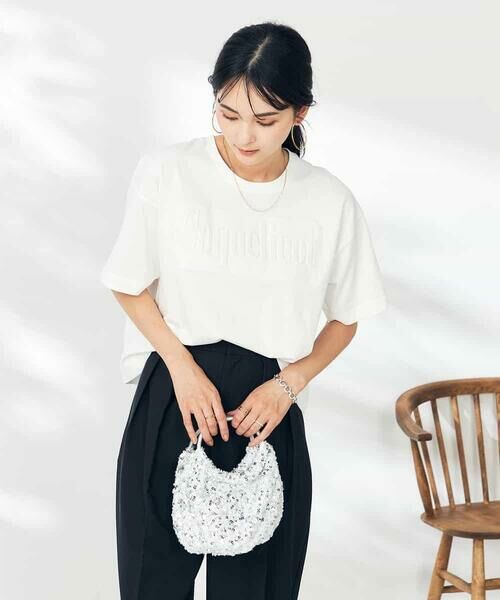 a.v.v / アー・ヴェ・ヴェ カットソー | エンボスロゴクロップドTシャツ | 詳細8