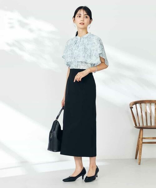 a.v.v / アー・ヴェ・ヴェ シャツ・ブラウス | 線画プリントケープブラウス | 詳細17