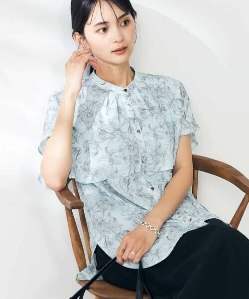 a.v.v / アー・ヴェ・ヴェ シャツ・ブラウス | 線画プリントケープブラウス(グリーン)