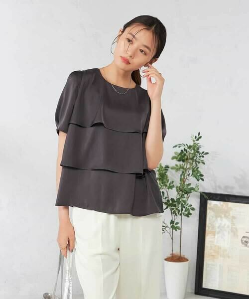 a.v.v / アー・ヴェ・ヴェ シャツ・ブラウス | 【接触冷感/UVカット/吸水速乾/イージーケア】サテンティアードブラウス | 詳細7