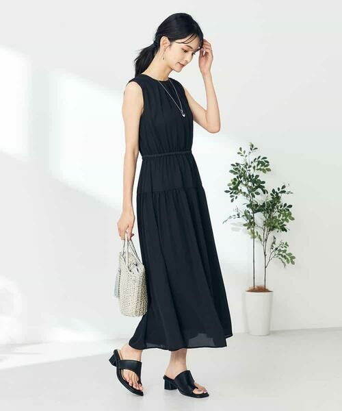a.v.v / アー・ヴェ・ヴェ ロング・マキシ丈ワンピース | 配色パイピング切り替えワンピース(ブラック)
