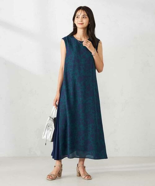 a.v.v / アー・ヴェ・ヴェ ロング・マキシ丈ワンピース | 【洗える】サイドプリーツノースリーブワンピース | 詳細5