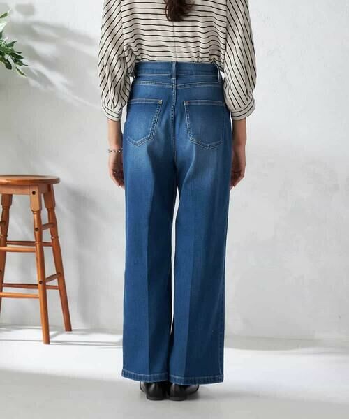 a.v.v / アー・ヴェ・ヴェ チノ・ワークパンツ | 【雑誌InRed(宝島社)11月号掲載】ストレッチデニムワイドパンツ | 詳細26