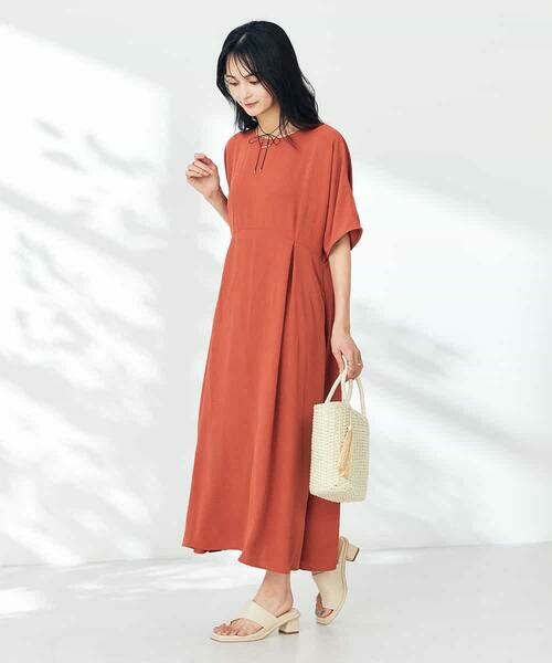 a.v.v / アー・ヴェ・ヴェ ロング・マキシ丈ワンピース | 【接触冷感/洗える/ストレッチ/UVカット】ウエスト切り替えドルマンワンピース | 詳細2