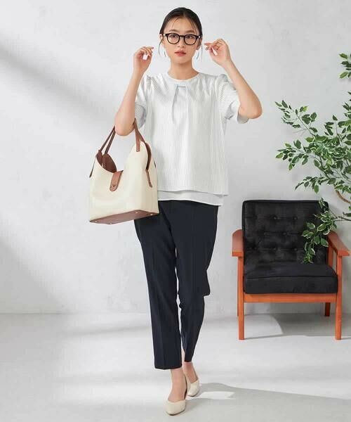 a.v.v / アー・ヴェ・ヴェ シャツ・ブラウス | 【ストレッチ/洗える】チャーム付きボウタイブラウス | 詳細9