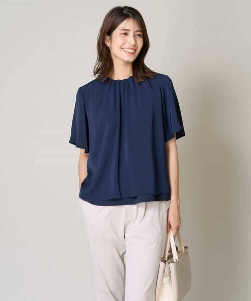 a.v.v / アー・ヴェ・ヴェ シャツ・ブラウス | タックネックフレアブラウス | 詳細1