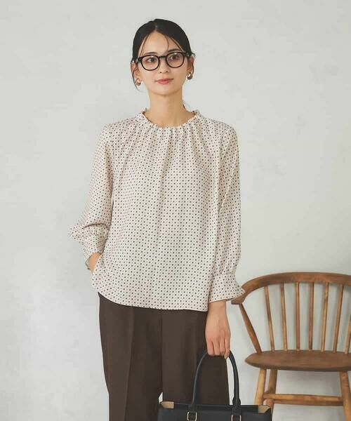 a.v.v / アー・ヴェ・ヴェ シャツ・ブラウス | 【マシンウォッシャブル】タックネックブラウス | 詳細1