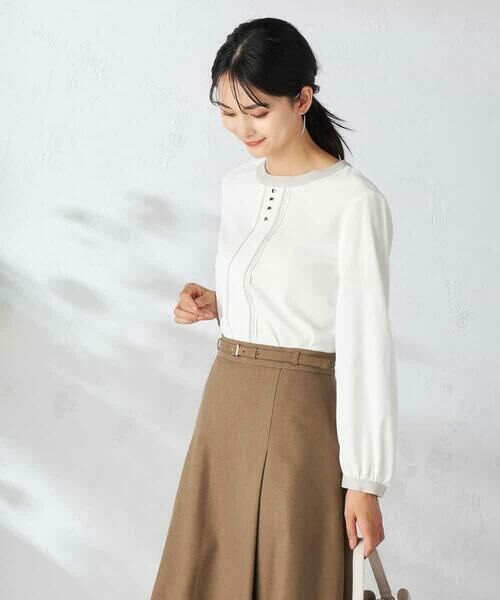 a.v.v / アー・ヴェ・ヴェ シャツ・ブラウス | 【洗える】バイカラーピンタックブラウス | 詳細1