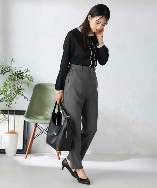 a.v.v / アー・ヴェ・ヴェ シャツ・ブラウス | 【洗える】バイカラーピンタックブラウス | 詳細14