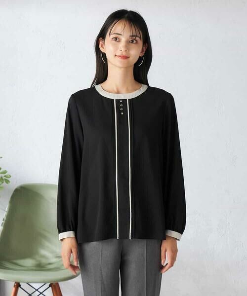 a.v.v / アー・ヴェ・ヴェ シャツ・ブラウス | 【洗える】バイカラーピンタックブラウス | 詳細15