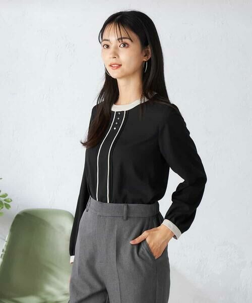 a.v.v / アー・ヴェ・ヴェ シャツ・ブラウス | 【洗える】バイカラーピンタックブラウス | 詳細9