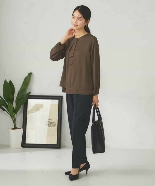 a.v.v / アー・ヴェ・ヴェ シャツ・ブラウス | 【マシンウォッシャブル】チャーム付きボウタイブラウス | 詳細13