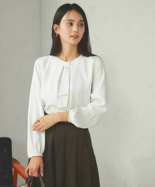 a.v.v / アー・ヴェ・ヴェ シャツ・ブラウス | 【マシンウォッシャブル】チャーム付きボウタイブラウス | 詳細2