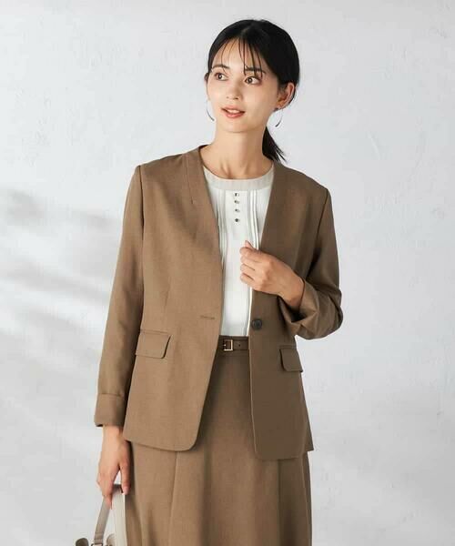 a.v.v/アー・ヴェ・ヴェ 【洗える/イージーケア/吸水速乾/ストレッチ】梳毛調Vネックジャケット モカ S