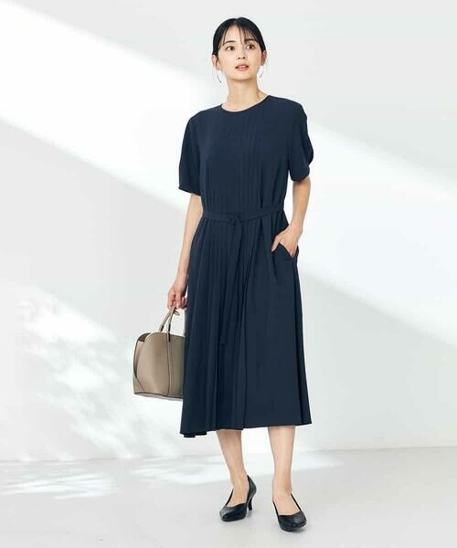 a.v.v / アー・ヴェ・ヴェ ロング・マキシ丈ワンピース | 【洗える/ストレッチ】ベルト付フロントプリーツワンピース | 詳細3