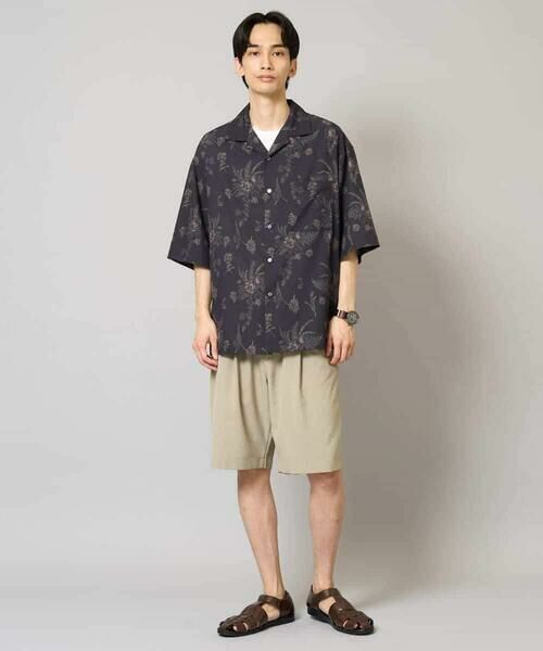 a.v.v / アー・ヴェ・ヴェ シャツ・ブラウス | 【イージーケア/接触冷感】ダークフラワー五分袖オープンカラーシャツ【シワになりにくい】 | 詳細1
