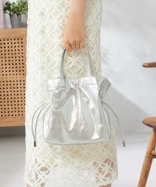 a.v.v / アー・ヴェ・ヴェ トートバッグ | サイドドロストトート | 詳細1