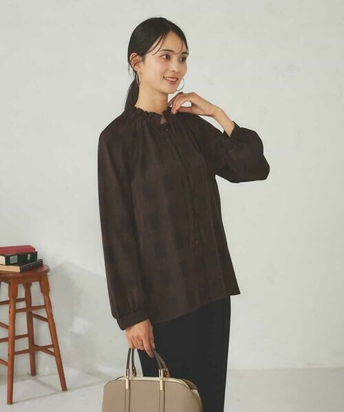 a.v.v / アー・ヴェ・ヴェ シャツ・ブラウス | フリルネックボウタイブラウス | 詳細1