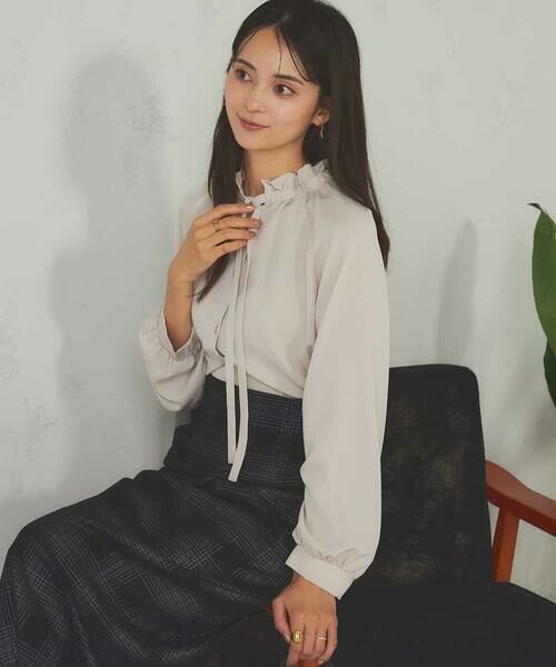 a.v.v / アー・ヴェ・ヴェ シャツ・ブラウス | フリルネックボウタイブラウス | 詳細10