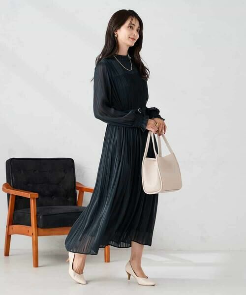 a.v.v / アー・ヴェ・ヴェ ロング・マキシ丈ワンピース | 【洗える】ランダムプリーツサテンワンピース【WEB限定】 | 詳細6