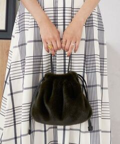 a.v.v / アー・ヴェ・ヴェ ショルダーバッグ | ファー巾着ショルダーバッグ