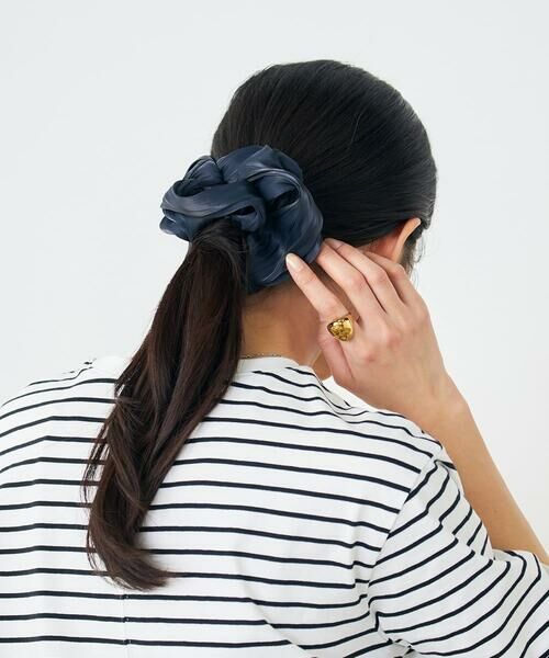 a.v.v / アー・ヴェ・ヴェ カチューシャ・カチューム・その他 | サテンシュシュ | 詳細1